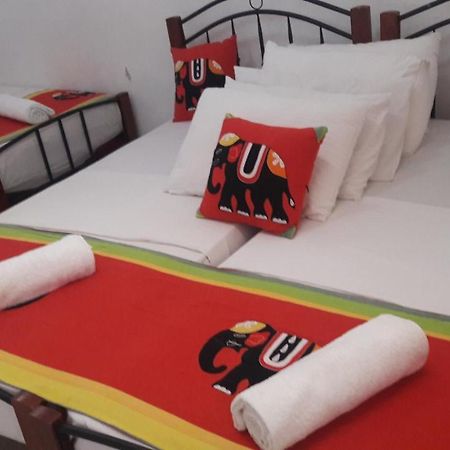 Charlton Kandy City Rest Exteriér fotografie